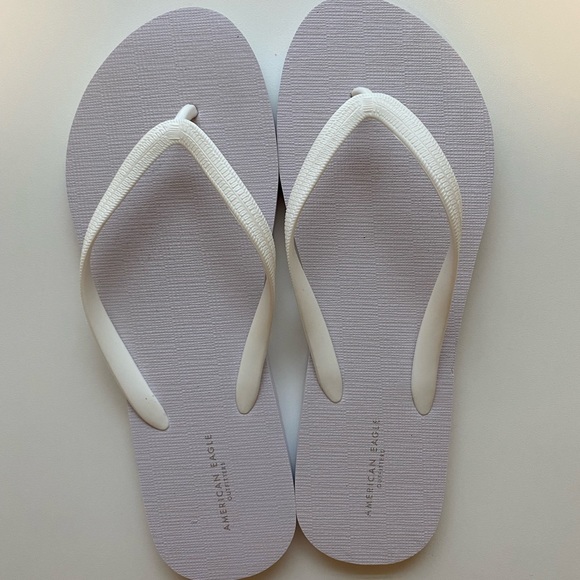 American Eagle Outfitters Shoes - ✨NWOT American Eagle Flip Flops